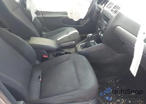 2012 Volkswagen Jetta 2.5L Sel/2.5L Sel Premium z USA, uszkodzony, nr VIN 3VWLX7AJ0CM411213